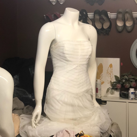 Vera Wang Dresses & Skirts - [flaws] White by Vera Wang tulle dress 10